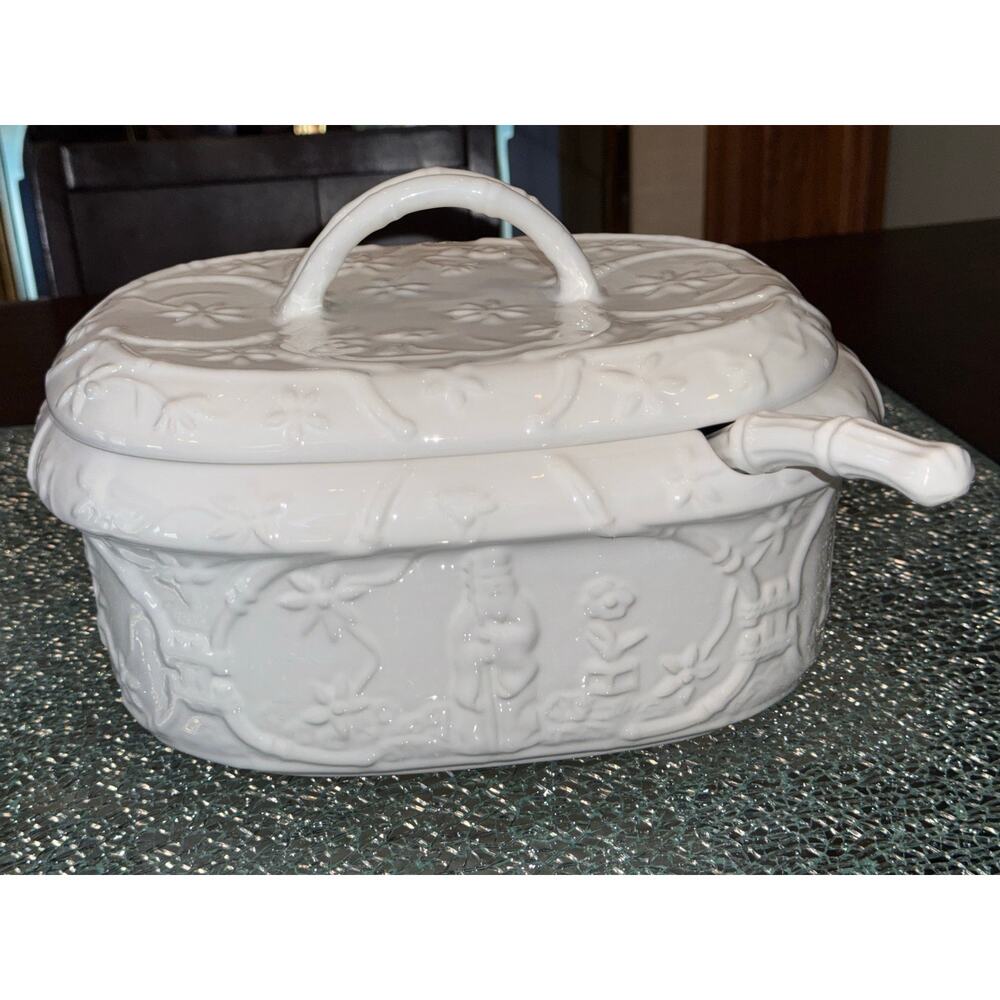 Vintage Loucarte White Chinoiserie Tureen Set